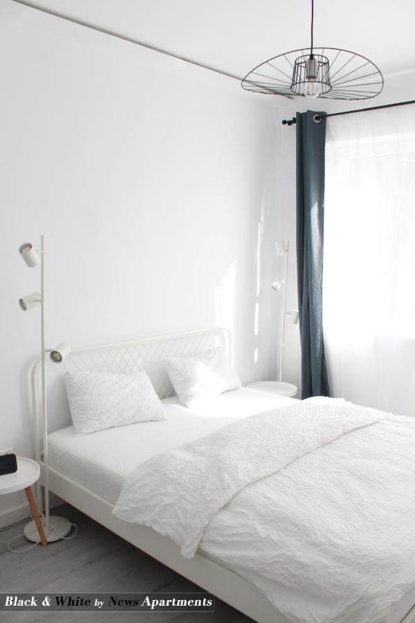 Black & White - News Apartment Bükreş Dış mekan fotoğraf