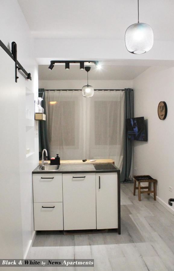Black & White - News Apartment Bükreş Dış mekan fotoğraf
