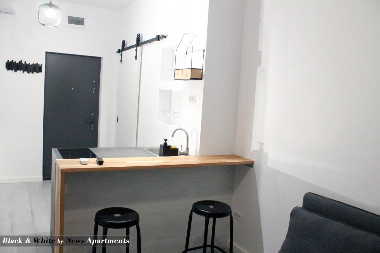 Black & White - News Apartment Bükreş Dış mekan fotoğraf